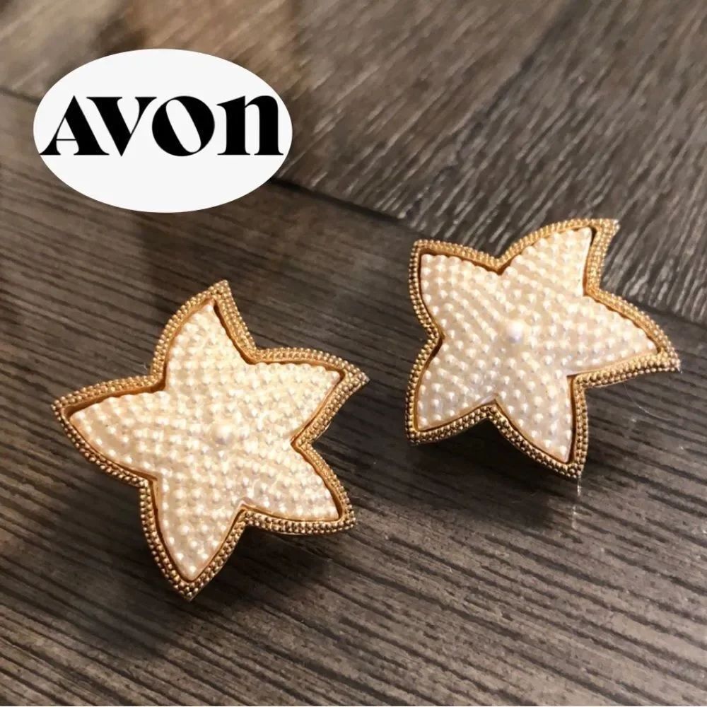 1991 AVON “Sea Treasures” Pearlized Starfish Earrings